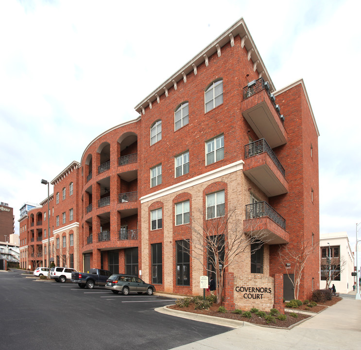 Governors Court in Greensboro, NC - Building Photo