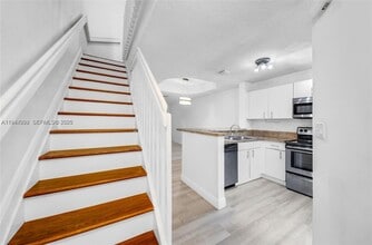 14260 SW 121st Pl in Miami, FL - Building Photo - Building Photo