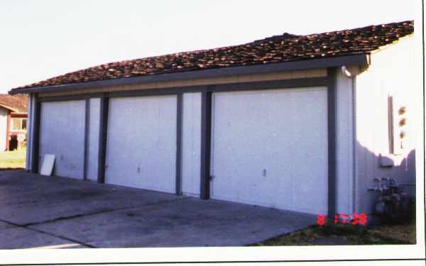 8123 Montgomery Ave in Stockton, CA - Building Photo