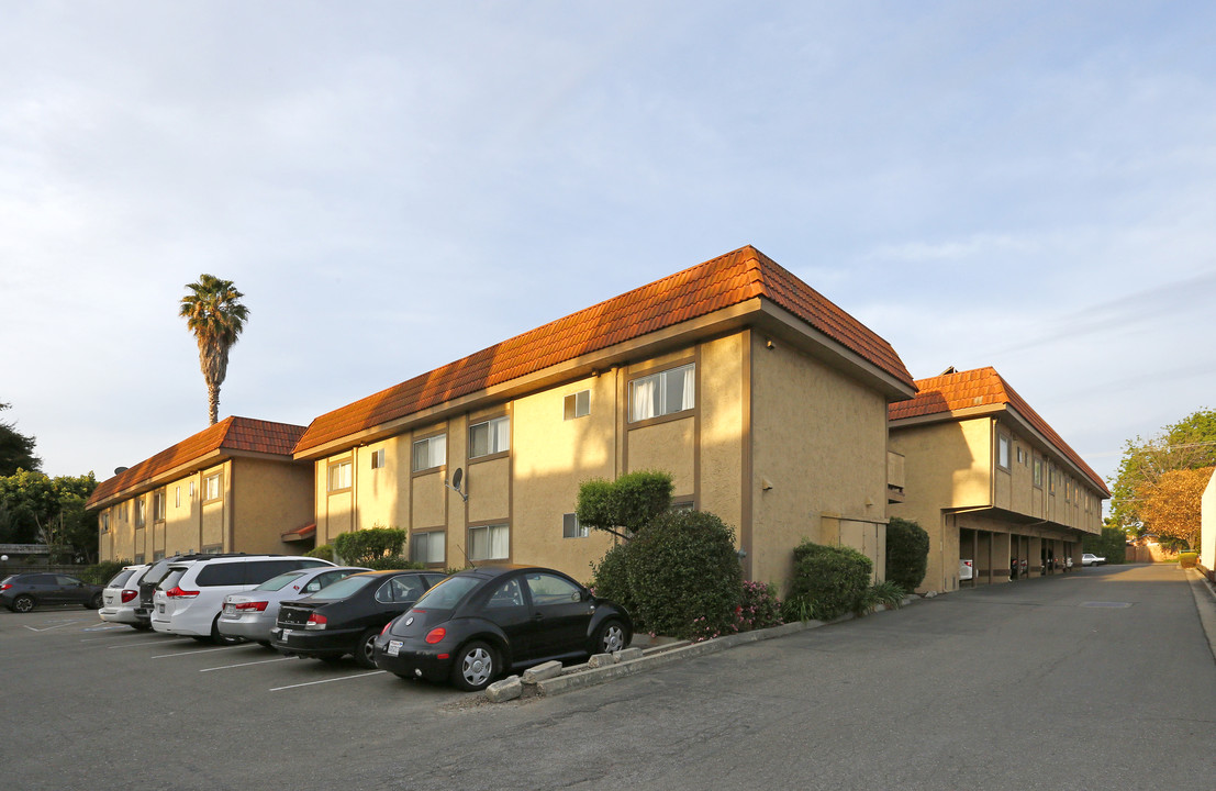 1577 Pomeroy Ave in Santa Clara, CA - Building Photo