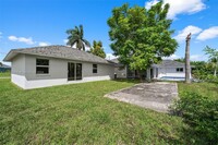 2844 NW 4th St in Cape Coral, FL - Foto de edificio - Building Photo