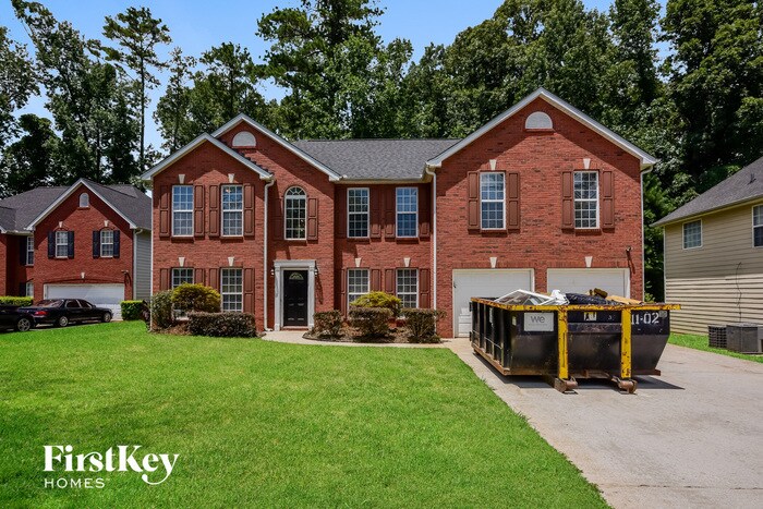 6014 Fairing Drop in Stonecrest, GA - Building Photo