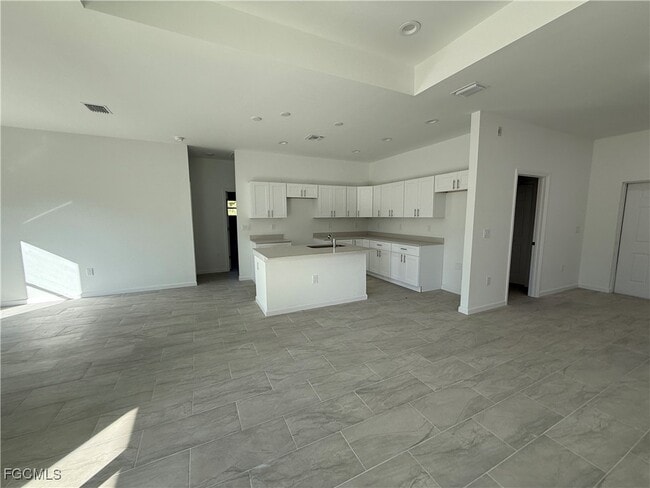 property at 1014 Lakeside Dr