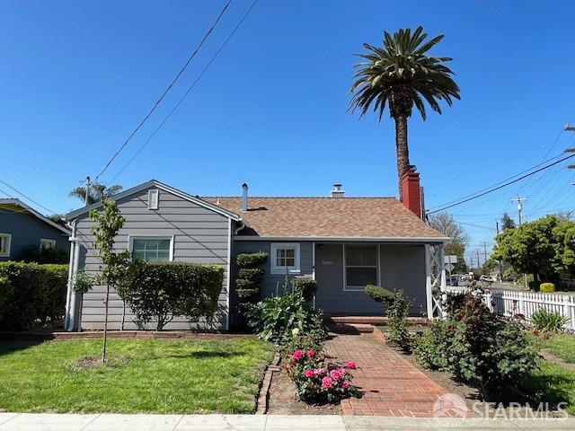20905 Montgomery Ave in Hayward, CA - Building Photo