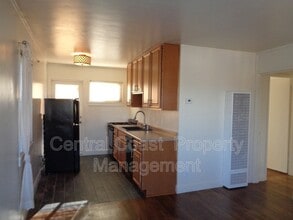 415 17th St in Pacific Grove, CA - Building Photo - Building Photo
