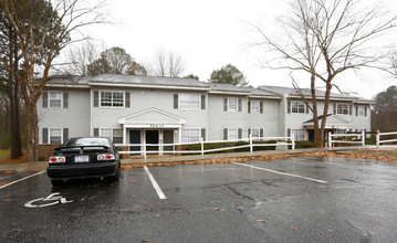 Peterson Park Apartments in Raleigh, NC - Building Photo - Building Photo