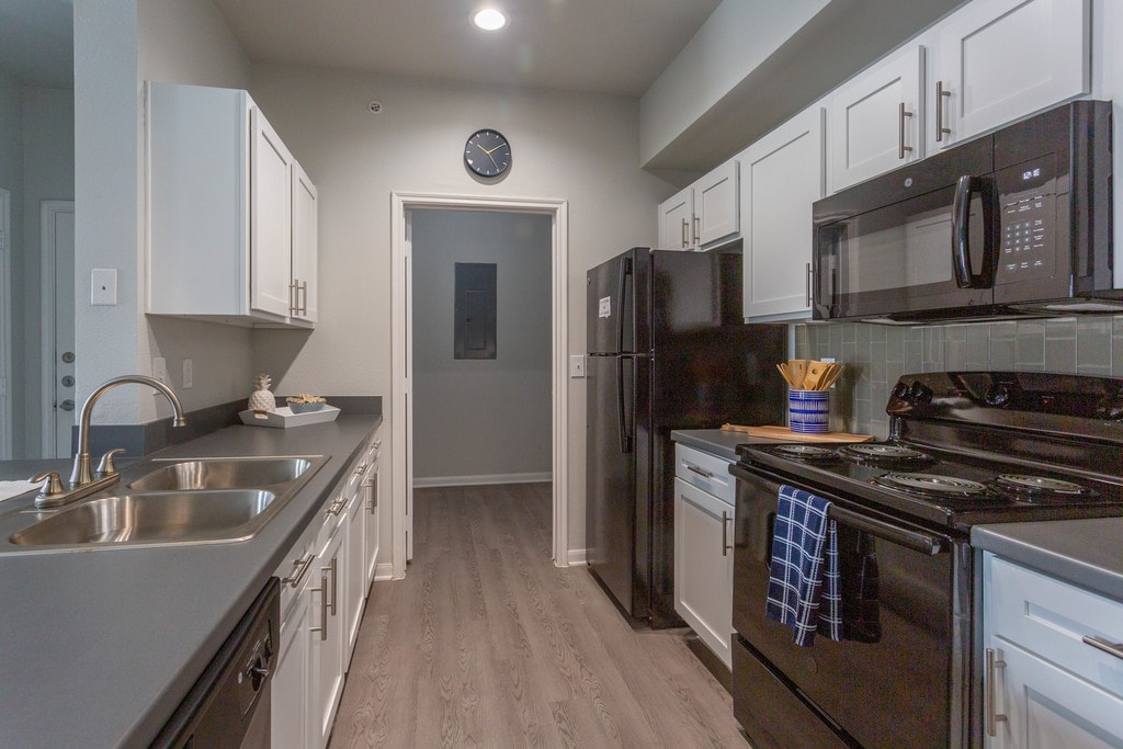 Stoneleigh Apartments in Corpus Christi, TX