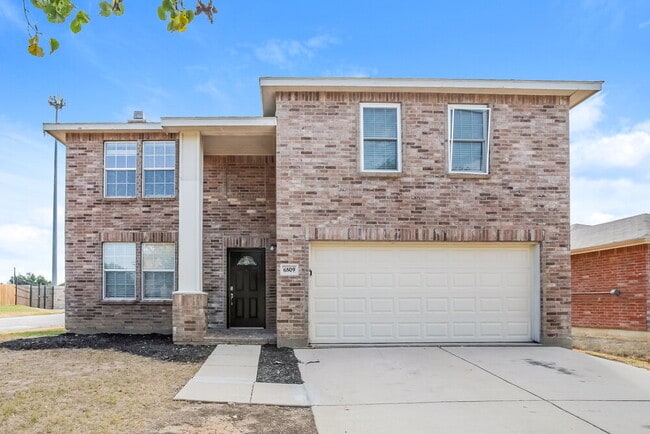 property at 6509 Longleaf Ln