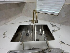 15 Daytona Ave in McAllen, TX - Building Photo - Building Photo