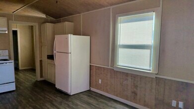 401 N Clegg St in Trinity, TX - Building Photo - Building Photo