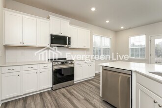 5603 Hydrangea St in Winston-Salem, NC - Building Photo - Building Photo