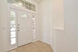 207 Hoot Owl Ln N in Leander, TX - Foto de edificio - Building Photo