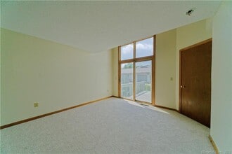 107 Ivy Ln in South Windsor, CT - Building Photo - Building Photo