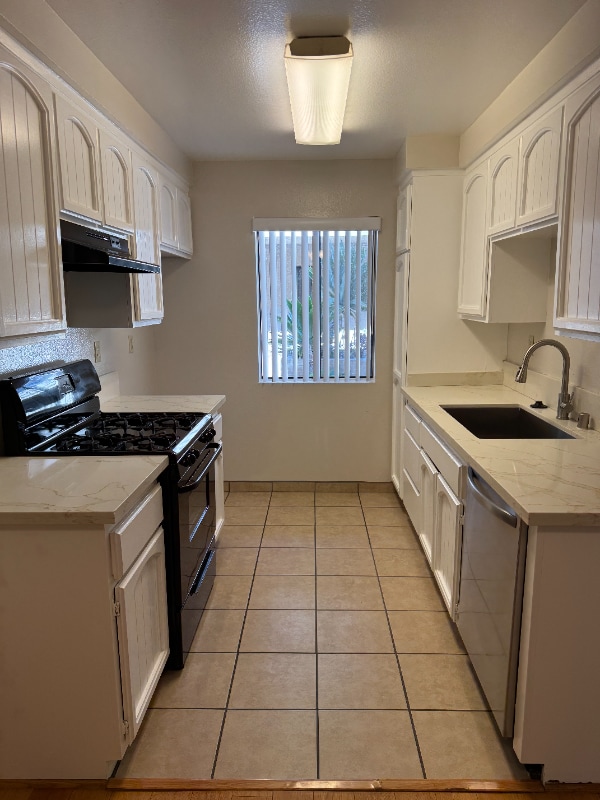 725 E Providencia Ave