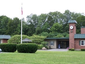 Cambridge Manor Apartments in Clinton, NY - Building Photo - Building Photo