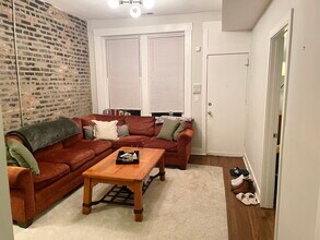 1420 N Talman Ave, Unit 3 in Chicago, IL - Building Photo - Building Photo
