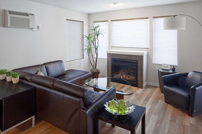 215 NW 16th Ave-Unit -16 in Portland, OR - Foto de edificio - Building Photo