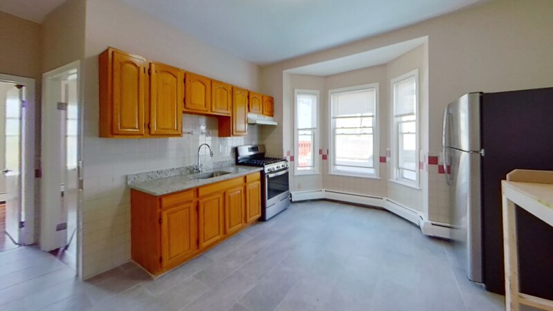 119 George St, Unit 2 in Boston, MA - Building Photo