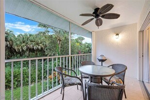 228 Belina Dr in Naples, FL - Building Photo