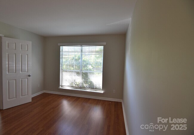 8220 Golf Ridge Dr in Charlotte, NC - Building Photo - Building Photo