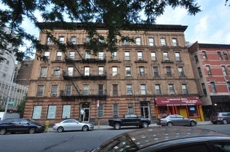 1379 Lexington Avenue in New York, NY - Foto de edificio - Building Photo