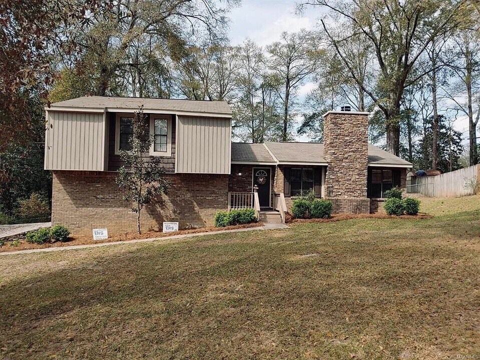 401 Wildwood Dr in Enterprise, AL - Foto de edificio