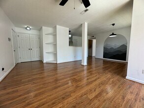 6704 W Friendly Ave in Greensboro, NC - Building Photo - Building Photo