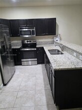 528 SE 32nd Ave in Homestead, FL - Building Photo - Building Photo