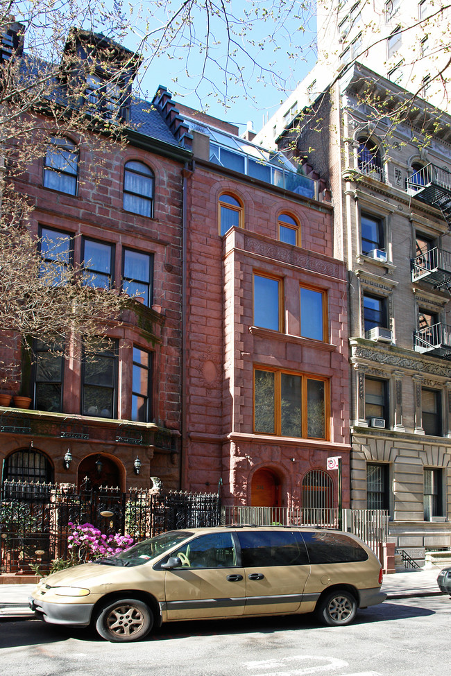 314 W 82nd St in New York, NY - Foto de edificio - Building Photo