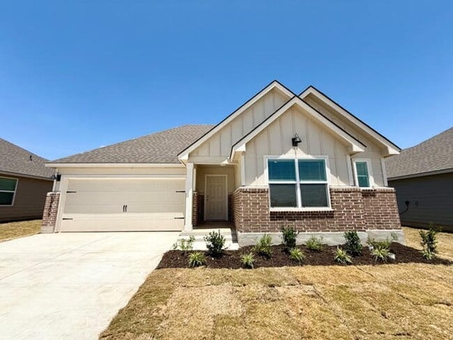 12405 Trogdon Rd in Lorena, TX - Building Photo - Building Photo