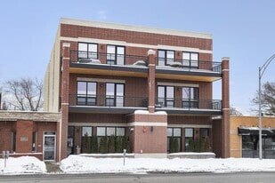 6555 W North Ave in Oak Park, IL - Building Photo