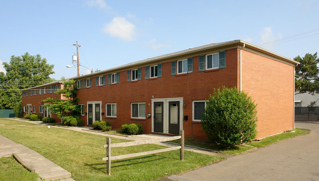 North Meadows Apartments in Columbus, OH - Foto de edificio