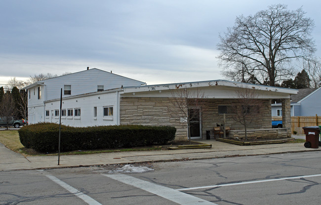 335 E Market St in Xenia, OH - Building Photo - Building Photo