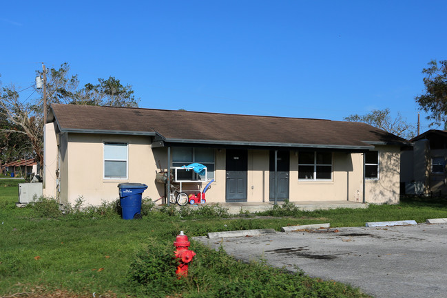 Osceola Center in Belle Glade, FL - Building Photo - Primary Photo