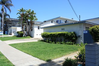 The Cherry Apartments in Carlsbad, CA - Building Photo - Building Photo