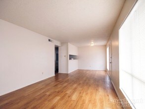 Braeswood Forest Condos in Houston, TX - Building Photo - Interior Photo