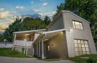 247 Matsonford Rd in Conshohocken, PA - Building Photo