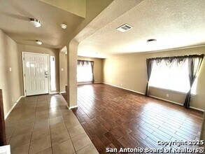 5827 Garnet Caverns in San Antonio, TX - Building Photo - Building Photo