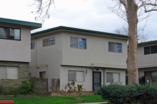 2247 2nd Ave in Sacramento, CA - Foto de edificio - Building Photo