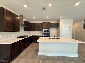 7959 Texas Hls St in Las Vegas, NV - Building Photo - Building Photo