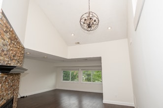 526 Chanticleer in Cherry Hill, NJ - Building Photo - Building Photo