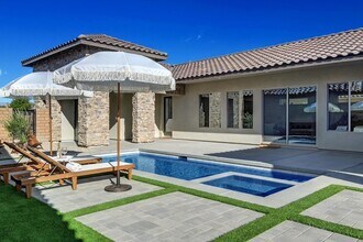 80213 Champions Wy in La Quinta, CA - Building Photo - Building Photo