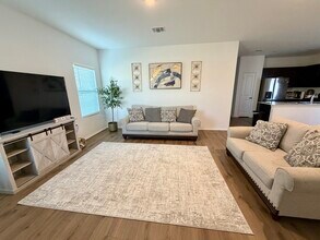 2821 Dezmond Diamond Ct in Pflugerville, TX - Building Photo - Building Photo