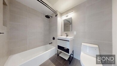 350 W 45th St in New York, NY - Building Photo - Building Photo