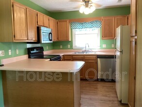108 Hyacinth Ln in Asheville, NC - Building Photo - Building Photo