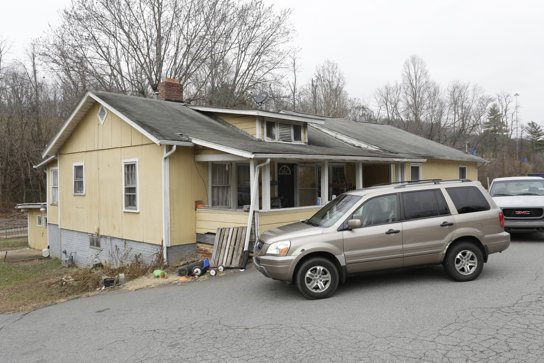 90-100 Weaverville Rd in Asheville, NC - Building Photo