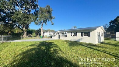2530 N Palm Dr in Cocoa, FL - Building Photo - Building Photo