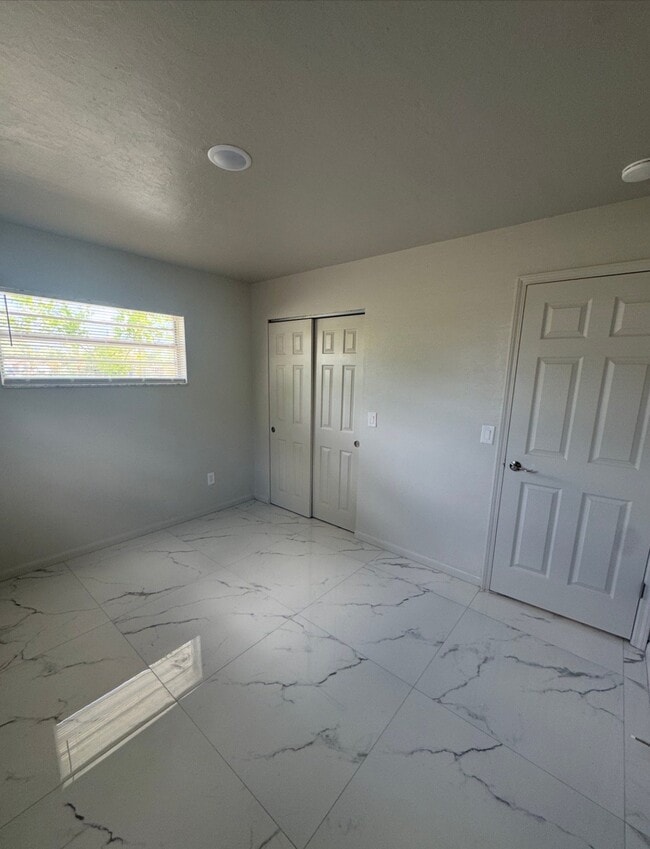 5519 Seventh Ave in Ft. Myers, FL - Building Photo - Building Photo