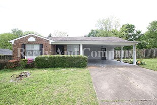 3685 Bryn Mawr Dr in Horn Lake, MS - Building Photo