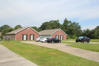 1210 N 31st Ave in Hattiesburg, MS - Building Photo - Building Photo